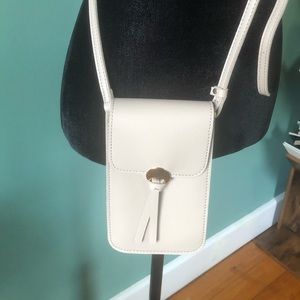 Katie Q beige/cream small cross body bag.